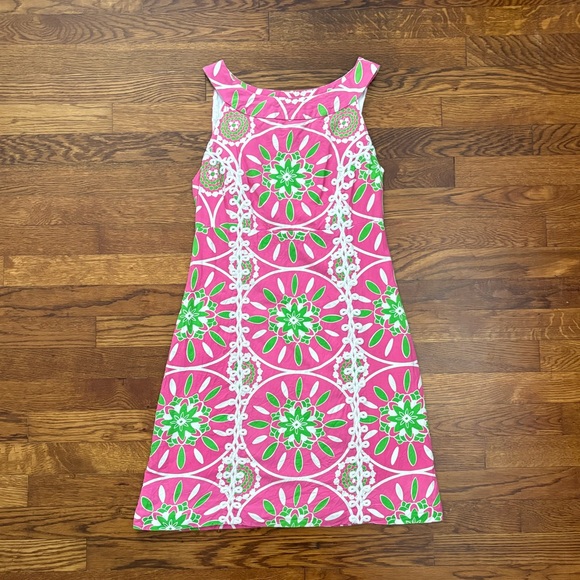 Lilly Pulitzer Dresses & Skirts - Lilly Pulitzer Pink Green and White Embroidered Dress - Size 8